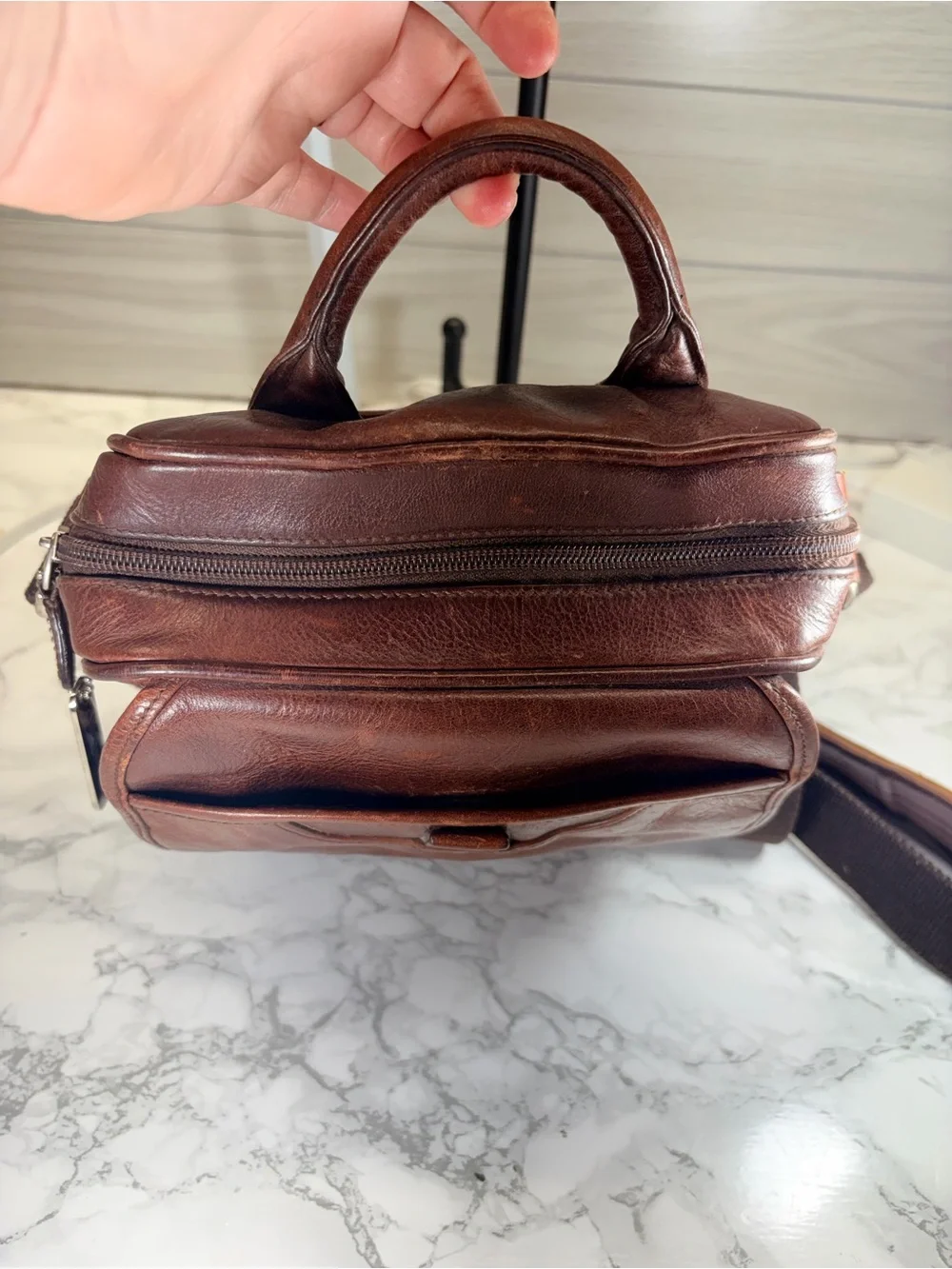 Ellington Brown Leather Messenger Bag